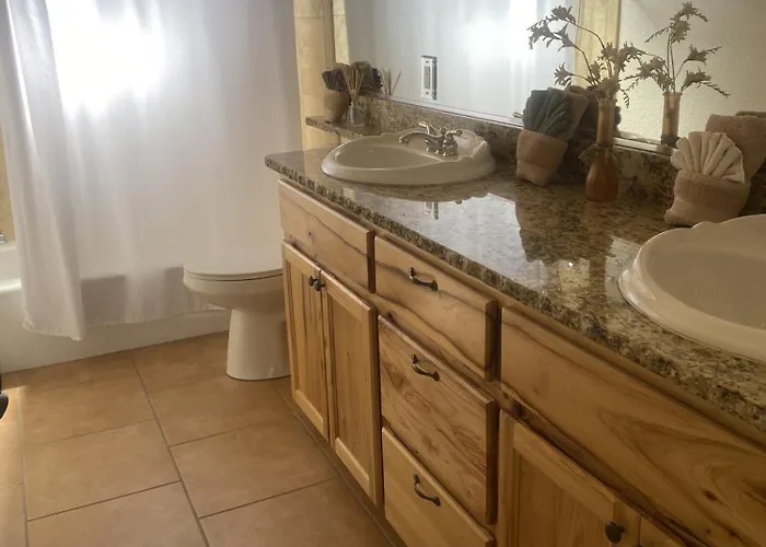 Shoshone Lower Unit With And Pool Views * Lake Havasu City